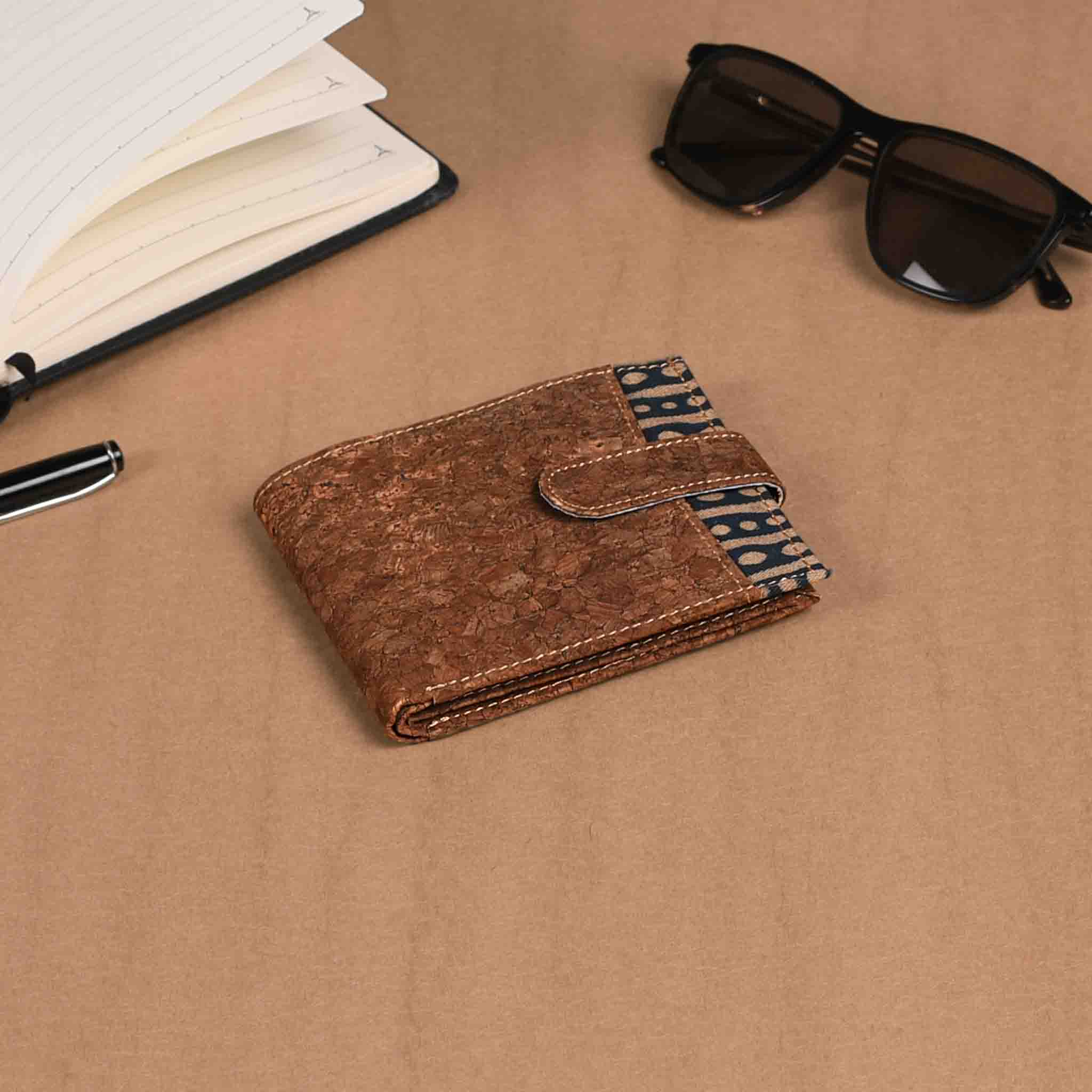 Black Dabu Print Men’s Vegan Cork Wallet